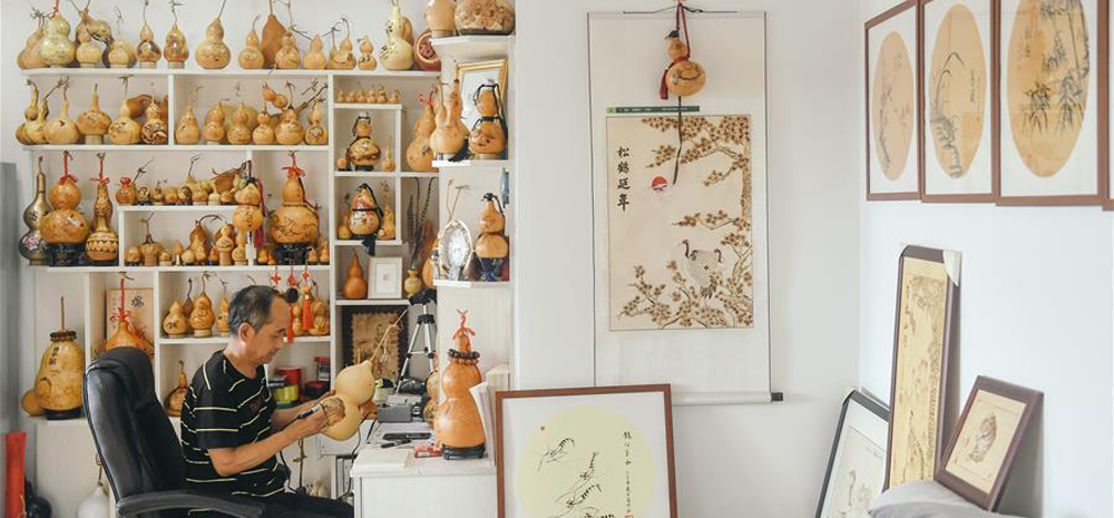 “爷爷”与“葫芦娃” 