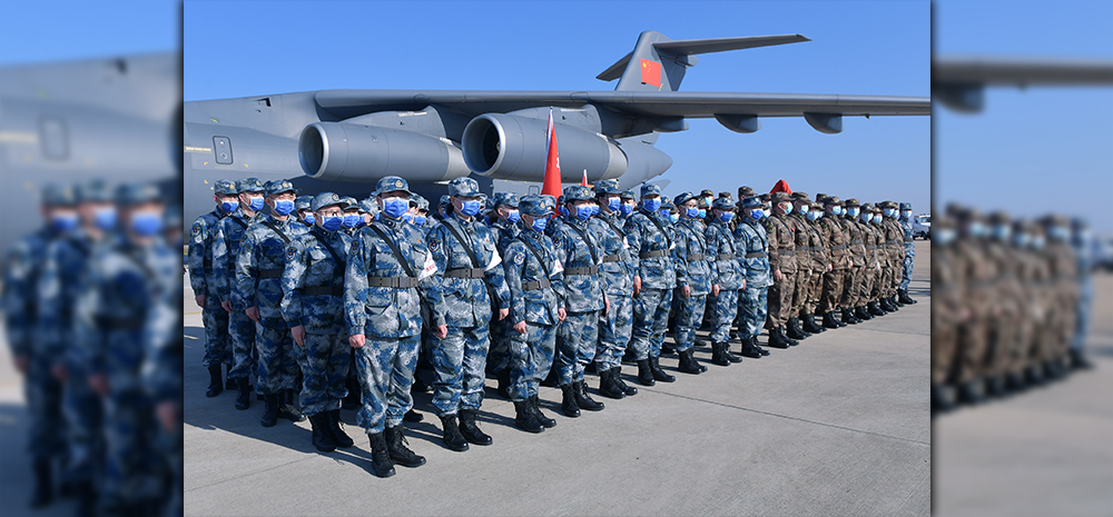 空军第四次向武汉大规模空运医疗队员和物资