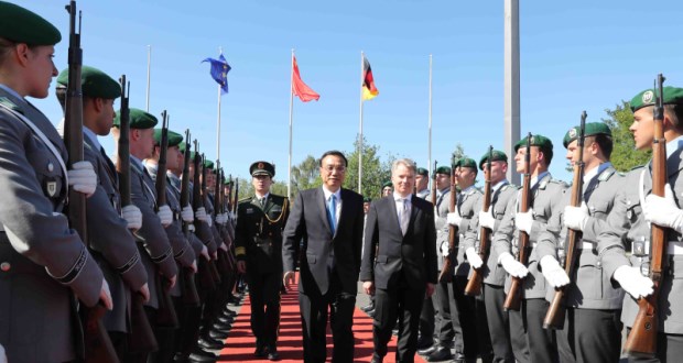 นายกรัฐมนตรีจีนร่วมการพบปะระหว่างผู้นำจีน-อียูครั้งที่ 19 ที่กรุงบรัสเซลส์และเยือนเบลเยียมอย่างเป็นทางการ