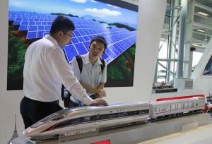 เปิดตัวขบวนรถไฟฟู่ซิงซึ่งผลิตโดยจีนในงานนิทรรศการอุตสาหกรรมระบบขนส่งทางรางไทย 