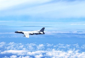 เครื่องบินรบหลายรุ่นของกองทัพอากาศจีนร่วม “บินลาดตระเวนรอบเกาะ” เพื่อทดสอบขีดความสามารถในการรบ
