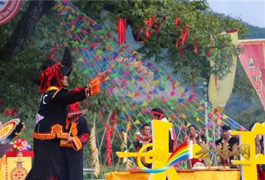 เทศกาลวอลนัทจัดขึ้นที่อำเภอย่างปี้ เมืองต้าหลี่ มณฑลยูนนาน