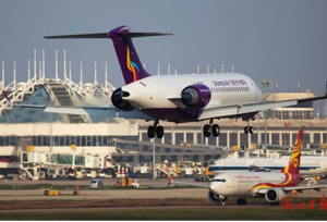 ເຮືອບິນ​ຜູ້​ໂດຍສານ ARJ21-700 ຈີນ​ເຂົ້າ​ຮ່ວມ​ການສະ​ແດງ​ການບິນ
