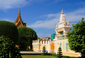 ຈີນ​ສົ່ງ​ເສີມ​ໃຫ້​ວິ​ສາ​ຫະ​ກິດ​ປະ​ເທດ​ຕົນ​ໄປ​ລົງ​ທຶນ​ຢູ່​ກຳ​ປູ​ເຈຍ​ໃຫ້ຫຼາຍກວ່າ​ເກົ່າ